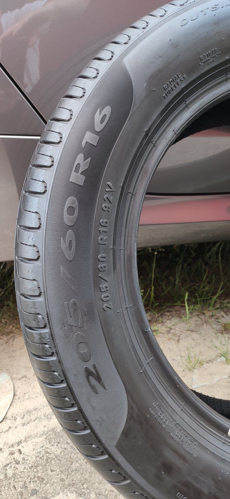 Літні шини Pirelli 205/60/R16