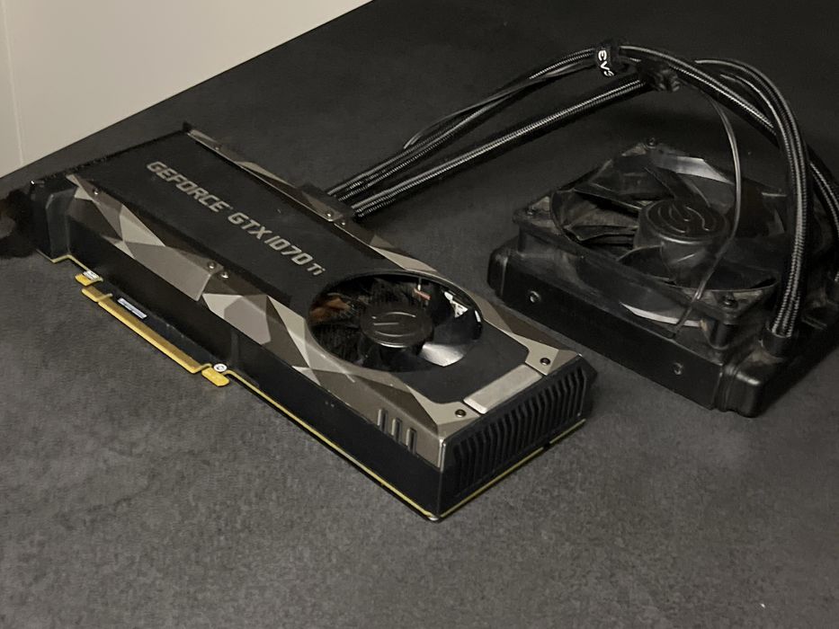 GTX 1070 TI EVGA Hybrid SC