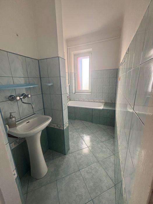 Wynajmę 2 pokojowe mieszkanie, z garażem i ogródkiem