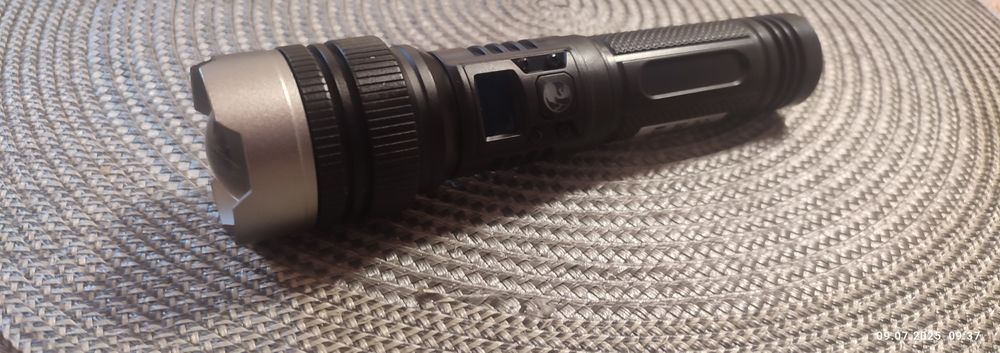 Продаю мощный,тактический фонарь MUITIFUNCTIONAI FIASHILIGHT WH-911