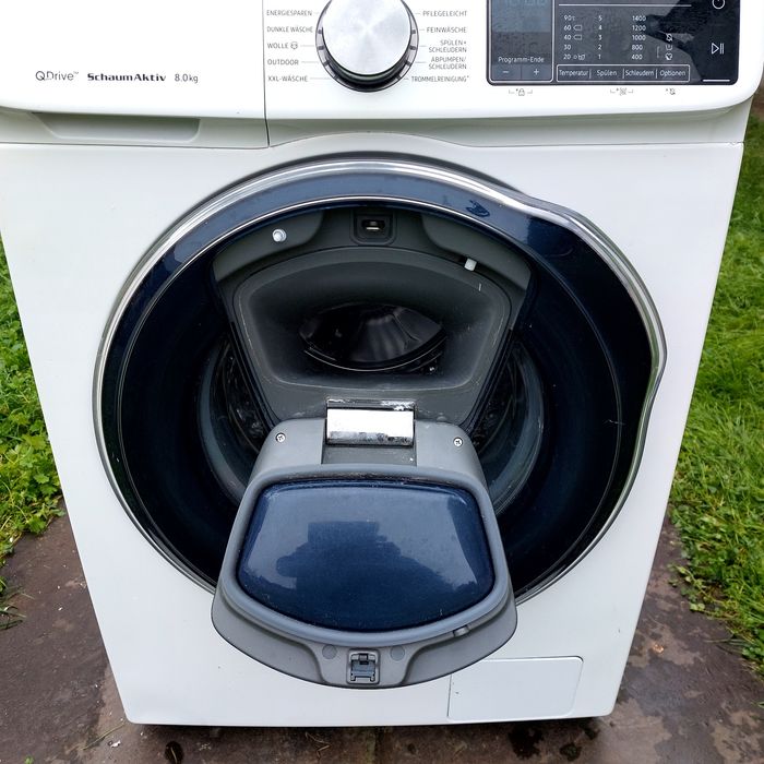 Пральна машина самсунг  2019р випуску.