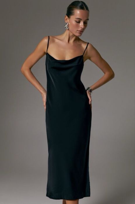 Атласное платье миди