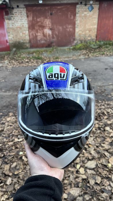 Продам шолом AGV K3