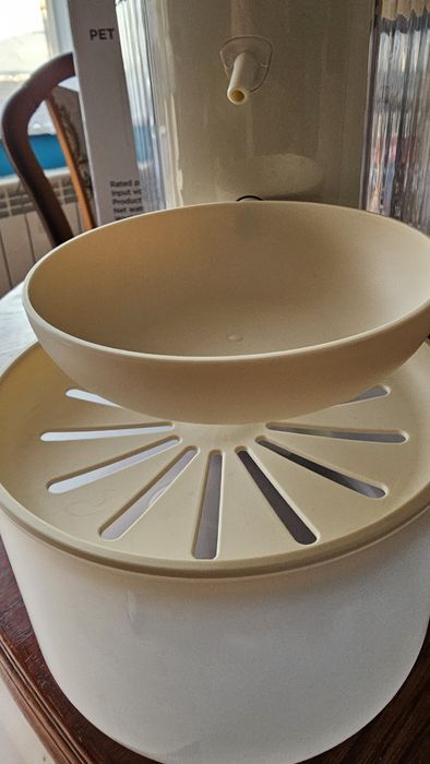 Dyspenser do wody dla zwierzaków