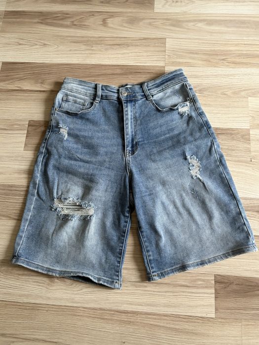 Dluzsze spodenki z dziurami xl