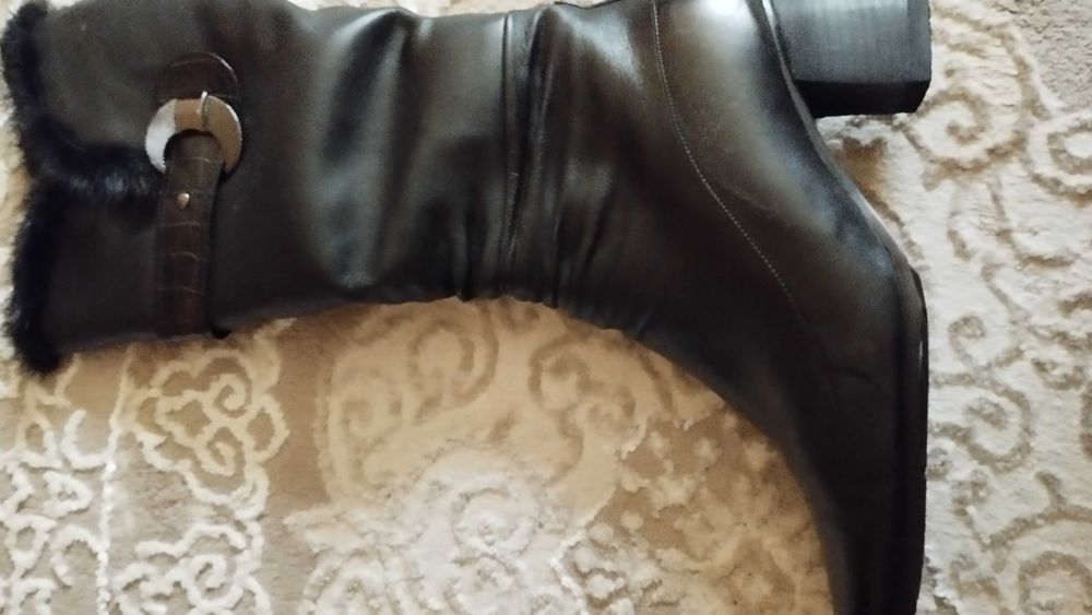 Чоботи шкіряні,зимові.В гарному стані.Вдягалися кілька разів.