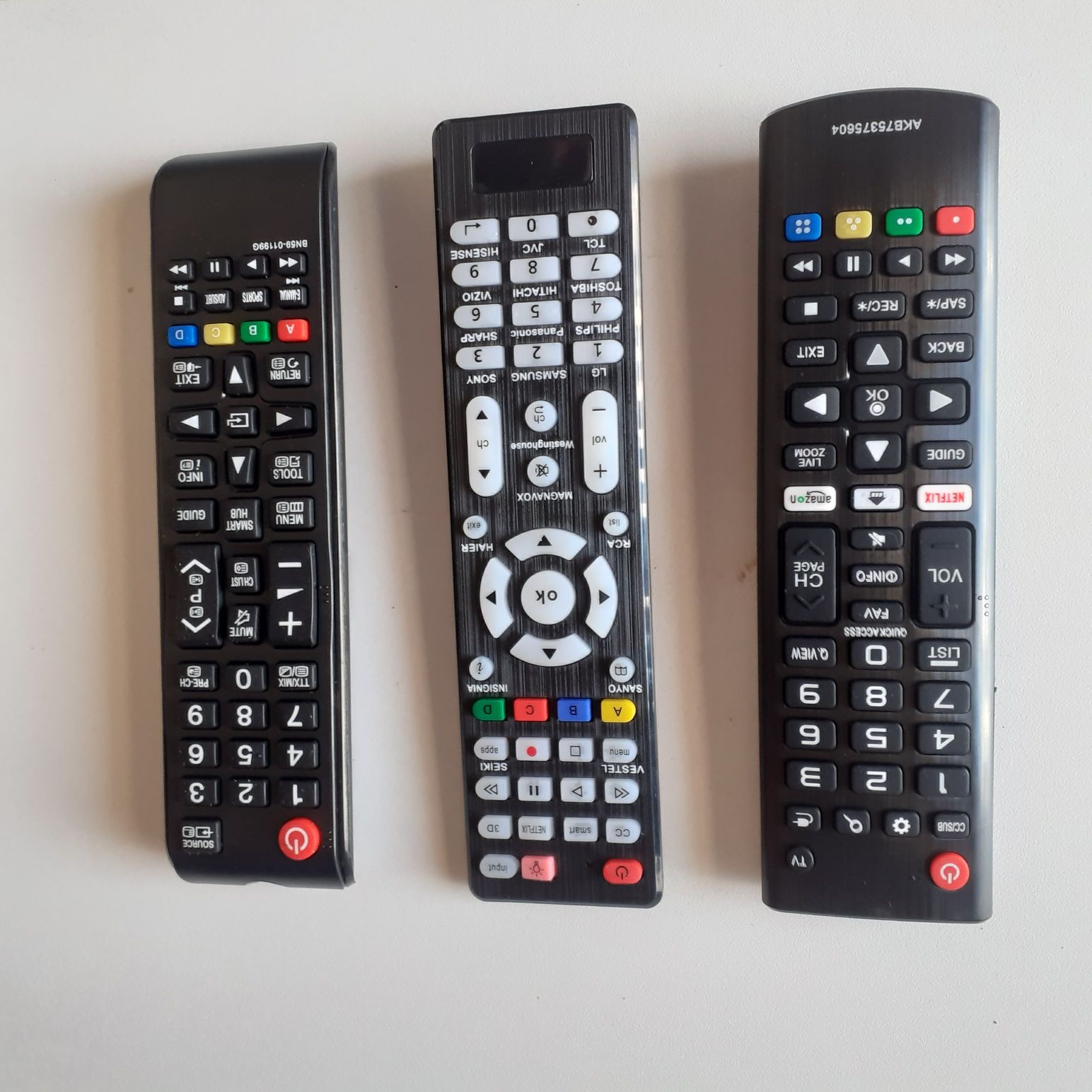 COMANDOS Compatíveis com várias marcas TVs