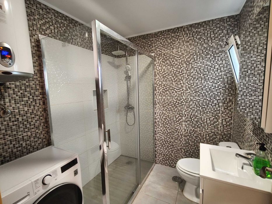 CASA/MORADIA TERREA c/pequeno terraço (área total 74m2-remodelada)