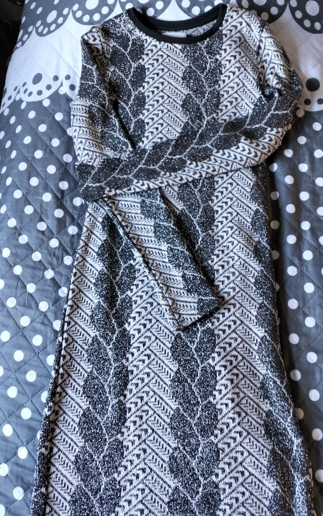 KappAhl, długa swetrowa sukienka błyszcząca, srebrno-czarna,r 36/S