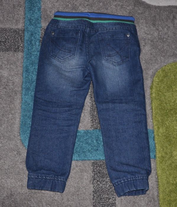 Chłopięce spodnie jeansy rozm. 98