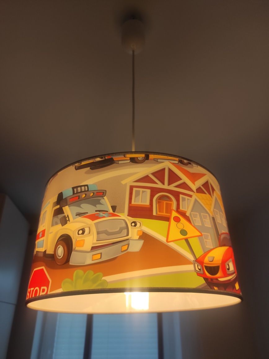 Lampa wisząca do pokoju dziecięcego