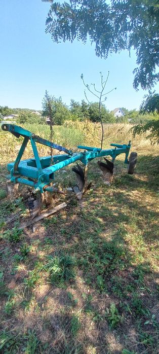 Продам трактор мтз 80 з культіватором та плугами на вибір