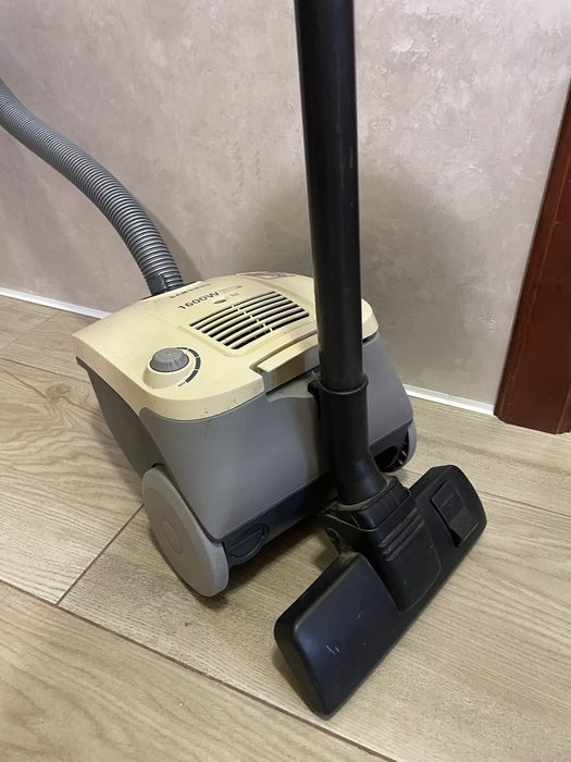 Пилосос Samsung VCC4141V3N пилесос порохотяг робочий