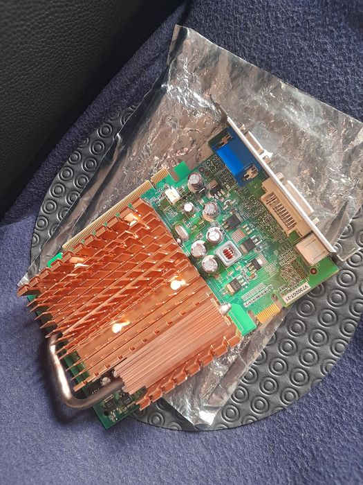 Vendo placa gráfica 256 Mb