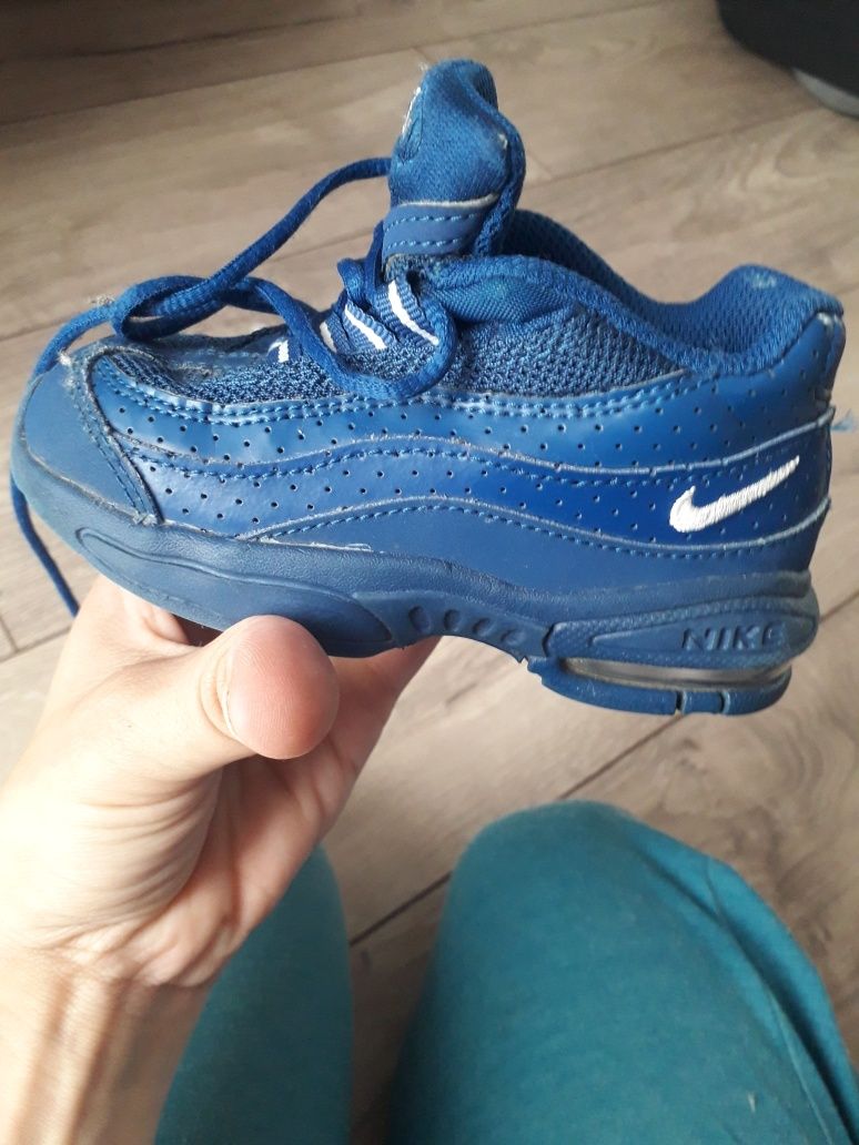 Buty Nike chłopięce  rozm 23,5