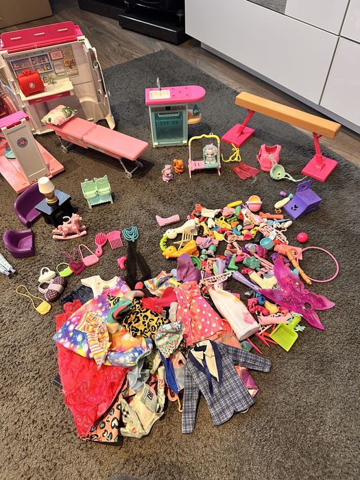 Barbie i akcesoria, karetka