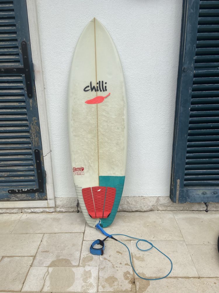 Prancha de surf CHILLI COMO NOVA 5,10 32L