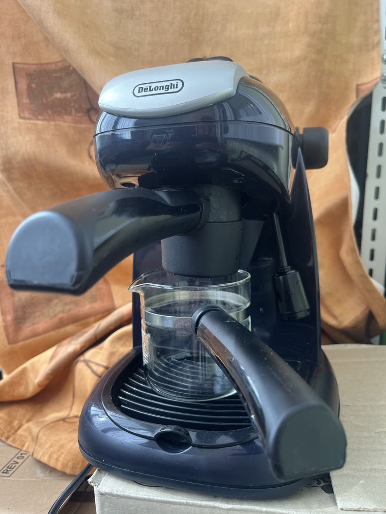 Кавоварка Delonghi