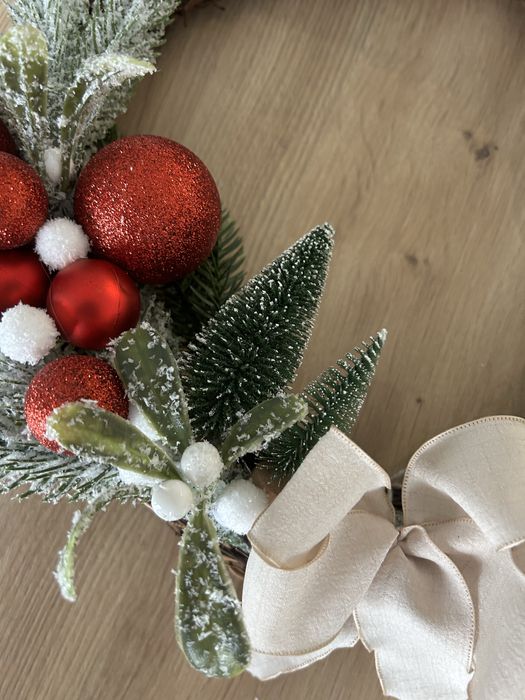 Świąteczny wianek na drzwi – 30 cm