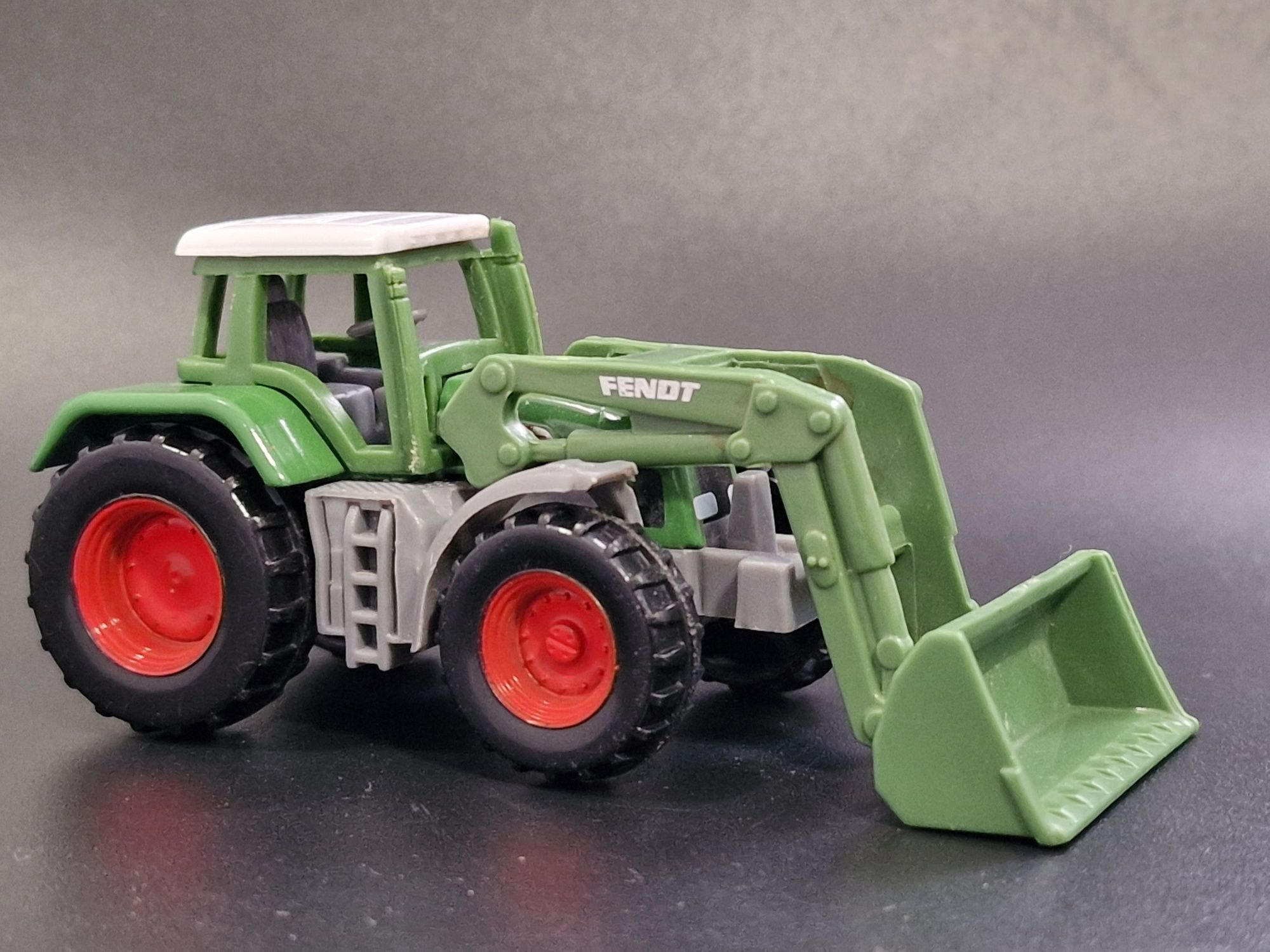 Siku Traktor Fendt koparka