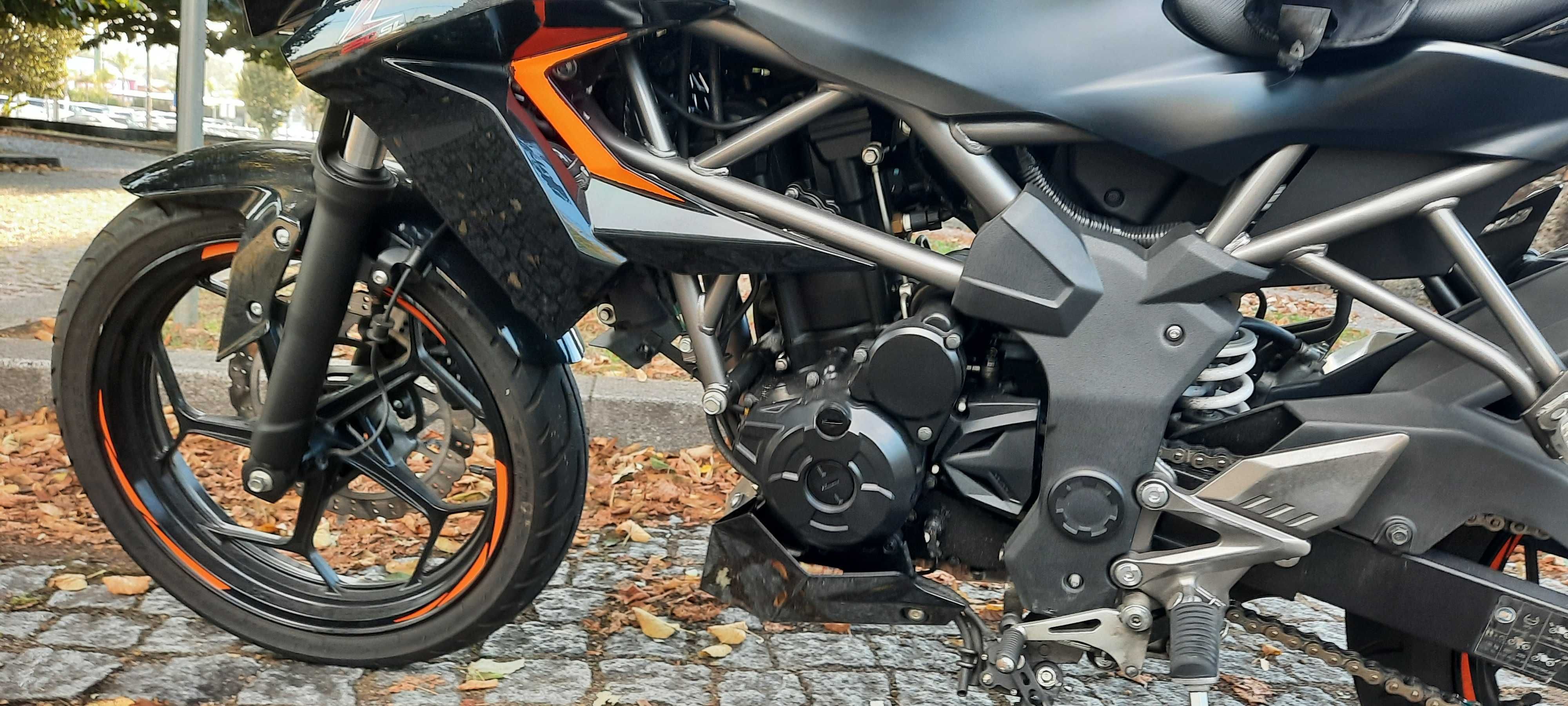 Kawasaki Z 250 SL (ano 2016)