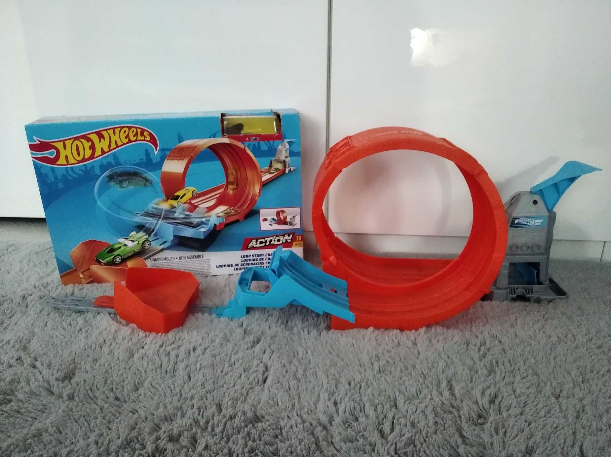 Wyrzutnia pętla podwójna Hot Wheels na dwa auta pojazdy resorak