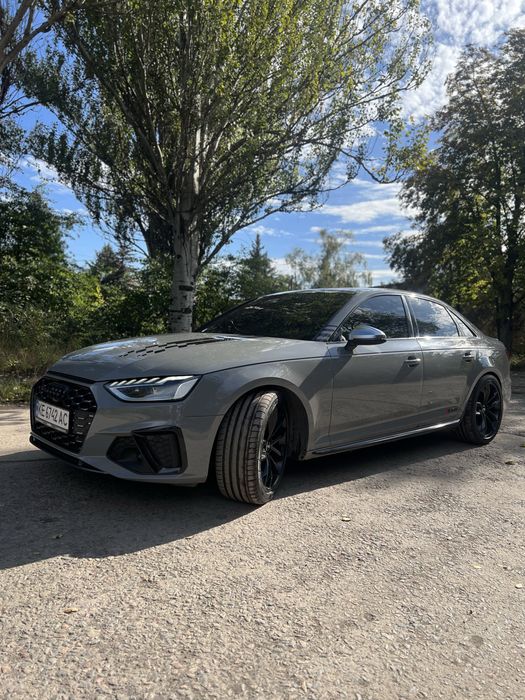 Продам/обме Audi S4 b9