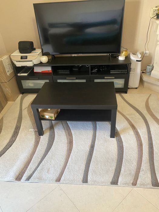 Movel para Tv+mesa+tapete.Bom estado