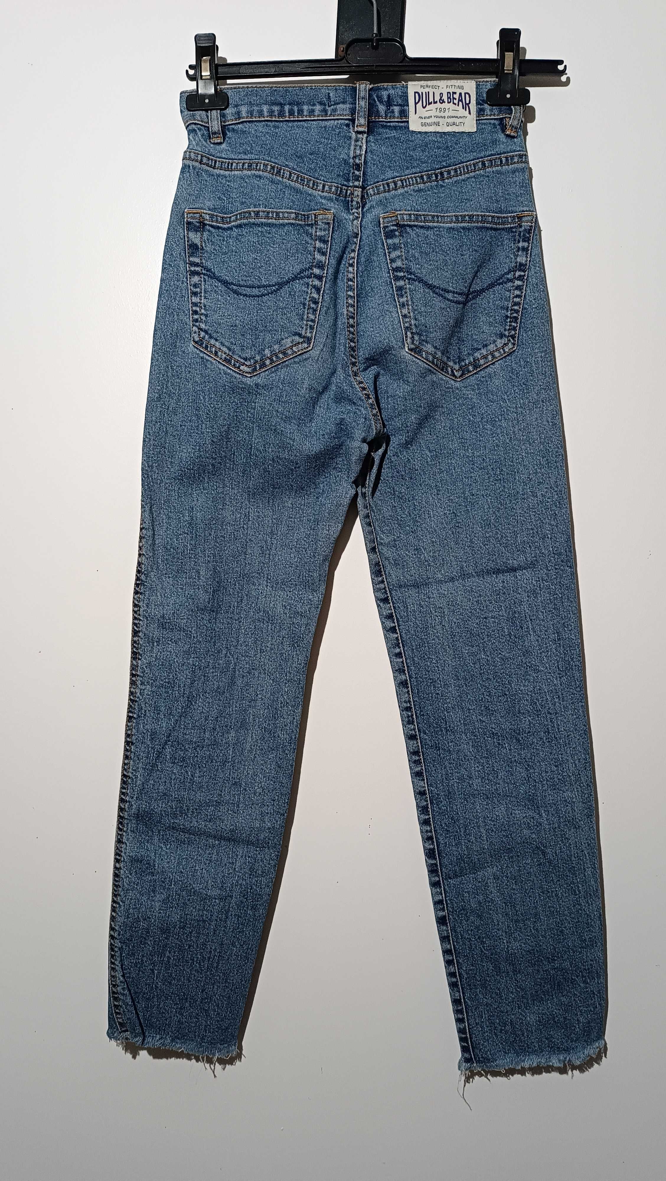 Calças jeans menina/senhora Pull & bear cintura subida, tamanho 32