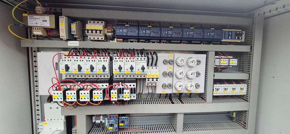 12 SZAFA ELEKTRYCZNA skrzynka metalowa rozdzielnia 120x40x180