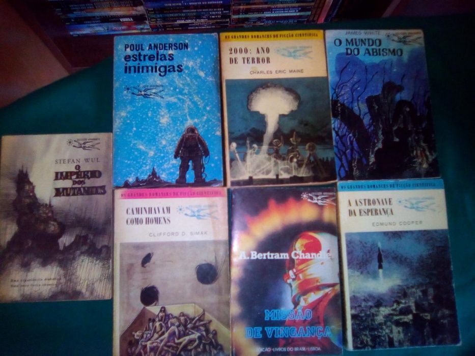 Vendo livros de ficção cientifica