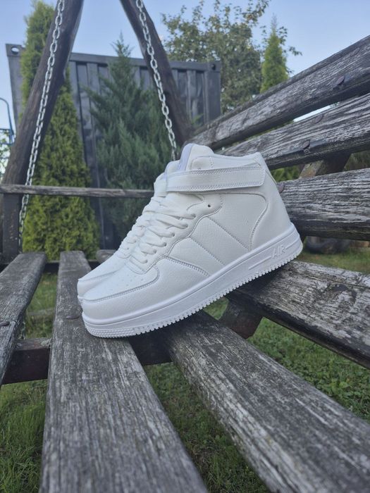 Зимові чоловічі кросівки