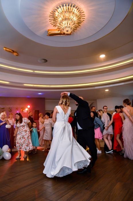 Sukienka ślubna + halka