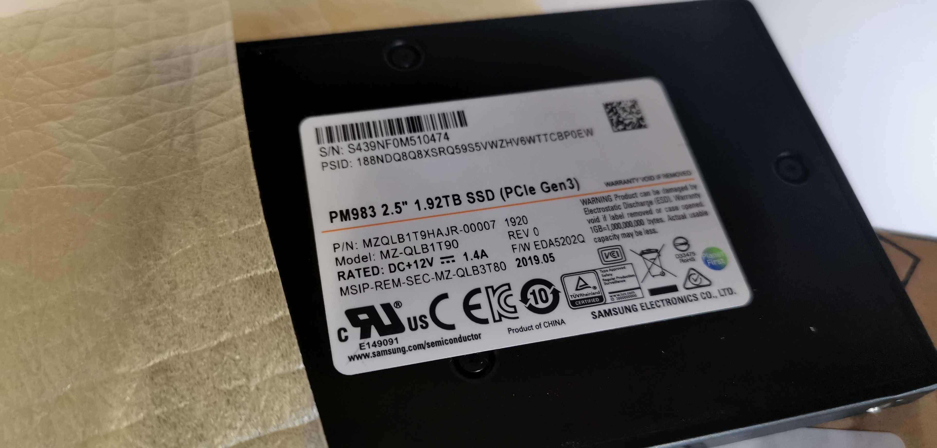 SSD  2 TB Samsung dysk do serwera