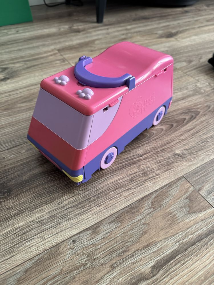 1995 Galoob Pound Puppies Van Bus Circus Playground Playset