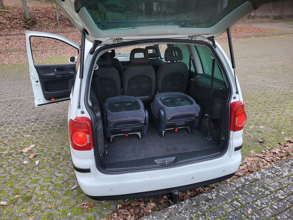 Sharan 1.9 TDI 7 osob doinwestowany