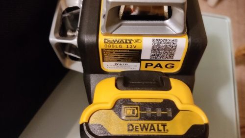 Лазерный 3Д уровень DeWalt 12B