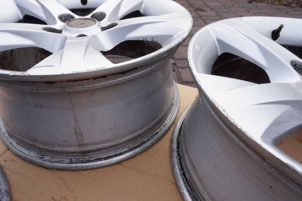 HYUNDAI i40 , ix35 , Tuscon _ Felgi Aluminiowe 16 cali  / 5x114,3