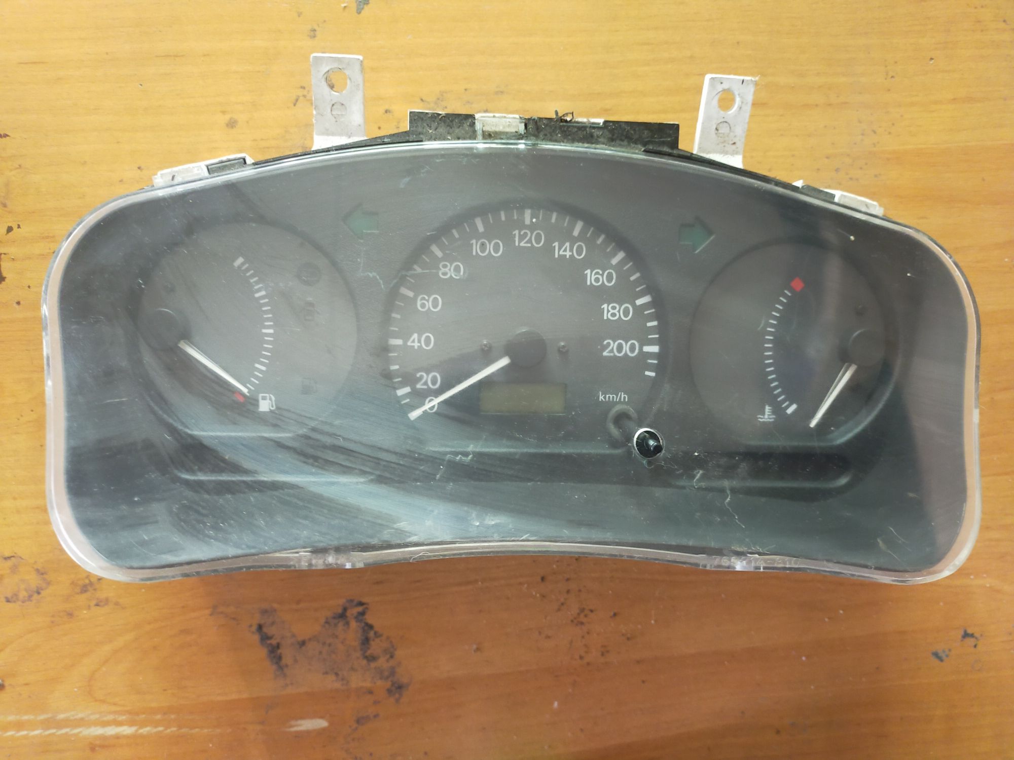 Licznik zegary Mitsubishi Colt 1.3 benzyna 94 rok