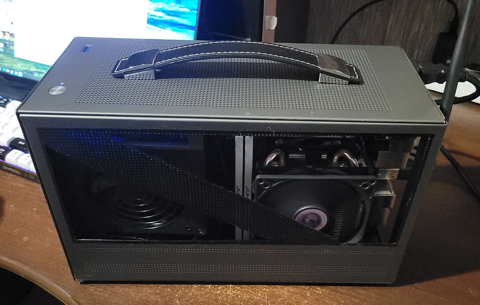 Корпус mini itx пк + Райзер 4.0
