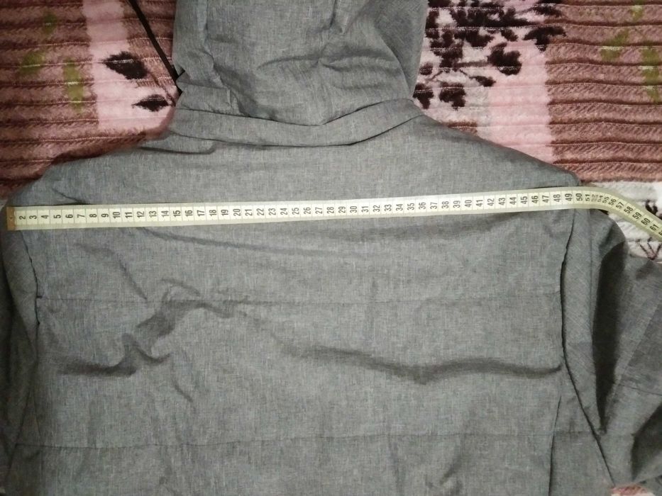 Куртка зимова сіра майже нова, б/в 1 раз, р.48, в ідеалі