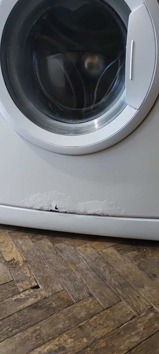 Рабочая стиральная машина Whirlpool