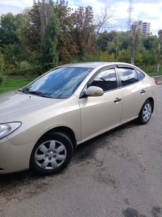 Продам хюндай элантру 2010 год Владею авто  10 лет