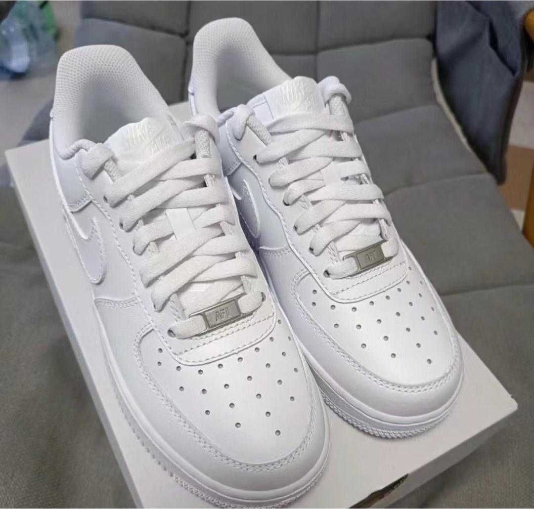 Nike Air Force 1 '07 Buty męskie R.42.5