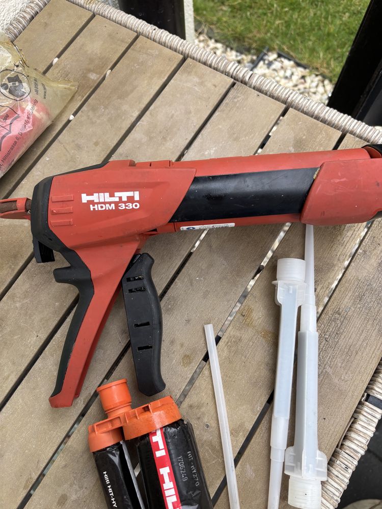 Wyciskacz do kleju hilti  hdm 330
