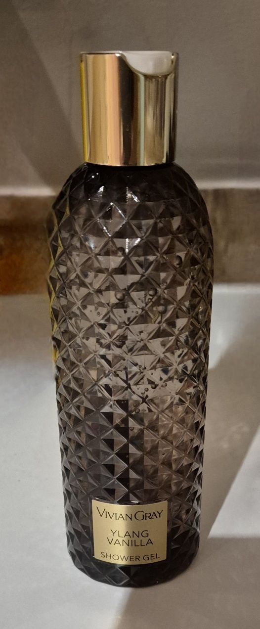 Żel pod prysznic Vivian Gray.  Gemstone Ylang & Vanilla. 30ml.