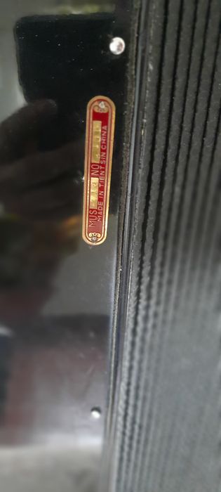 Acordeão marca Parrot