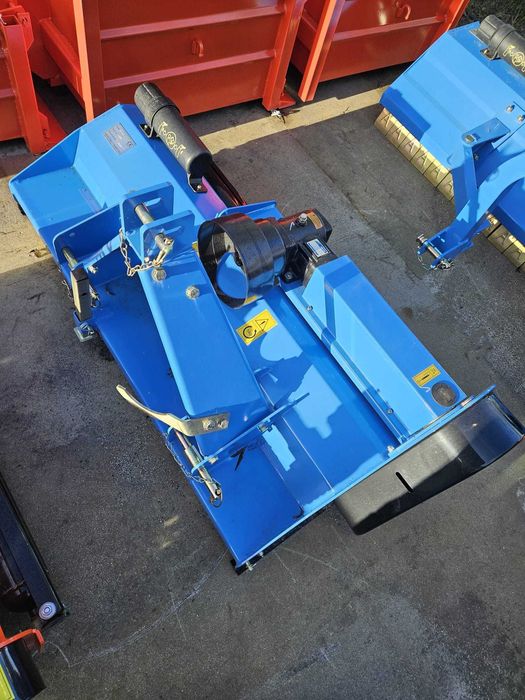 Trituradores Compactos C/Rolo Traseiro (0,85 a 1,75m)