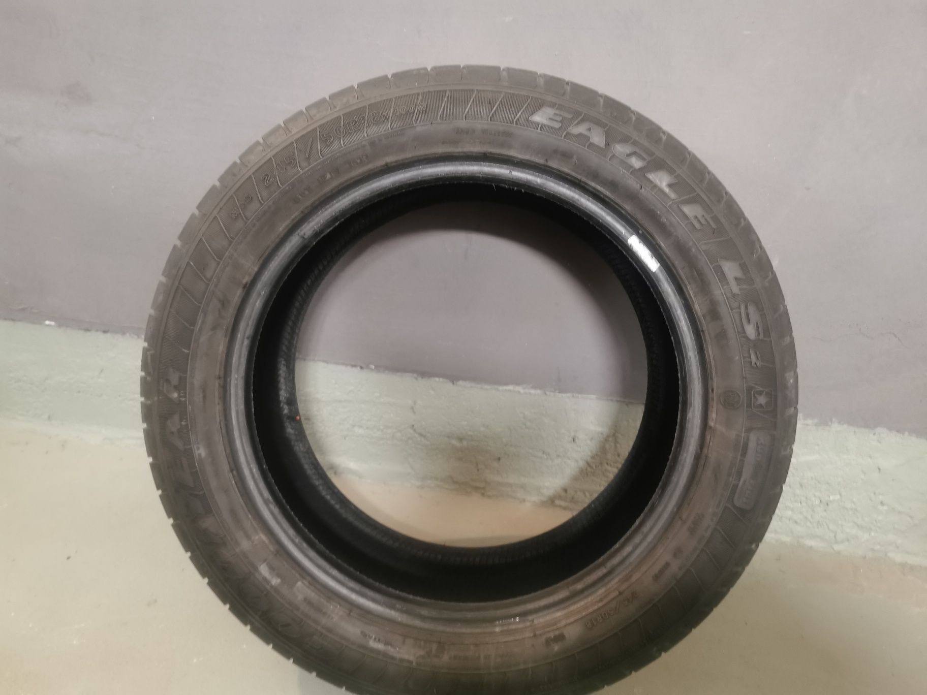 Opony Goodyear 245/50R18 wielosezon