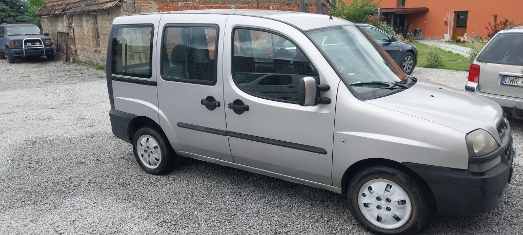 Fiat dooblo 1.9 jtd 2003r 5 osobowy